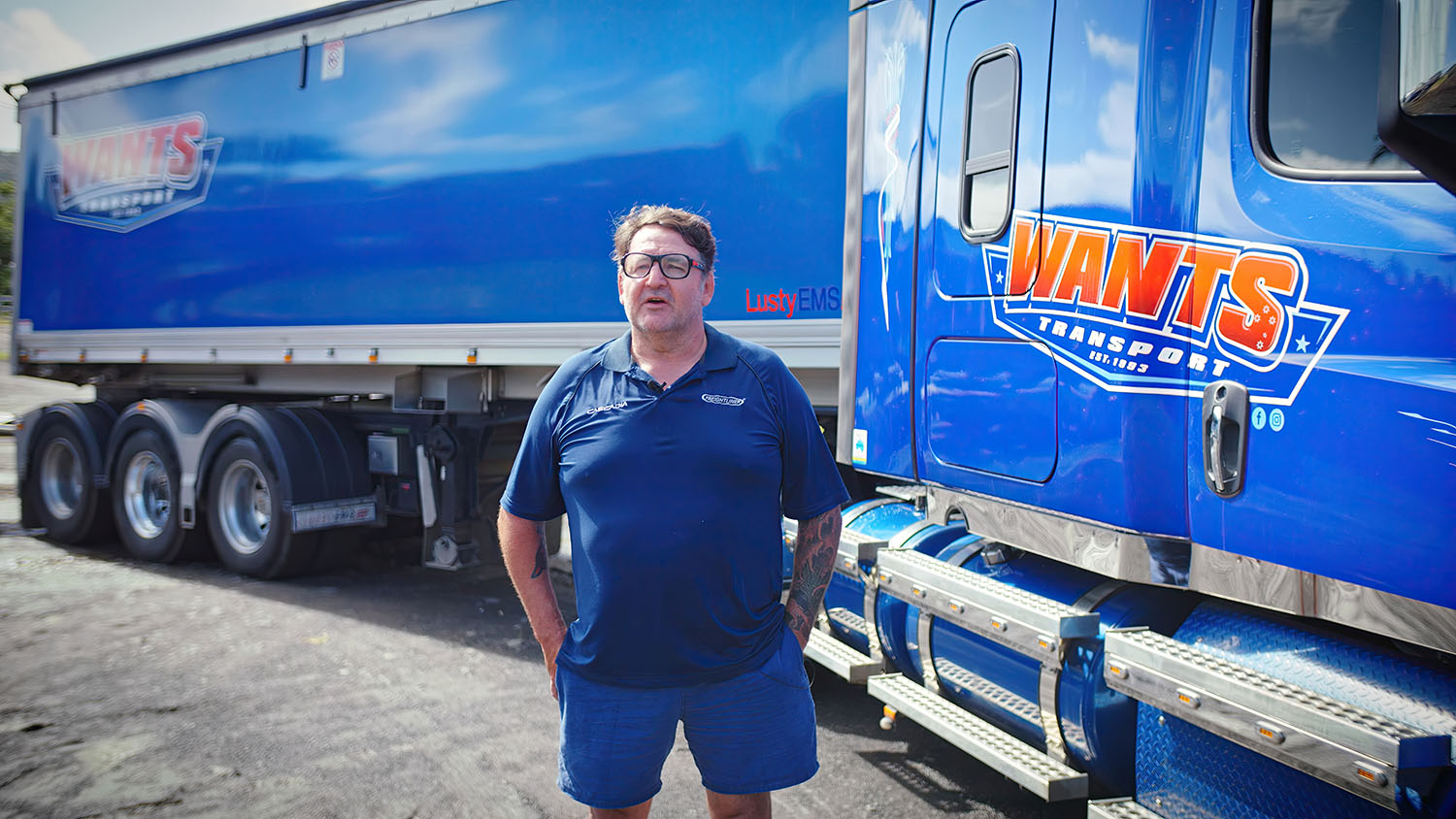 Matthew Want Wants Transport Lusty EMS tipper trailers